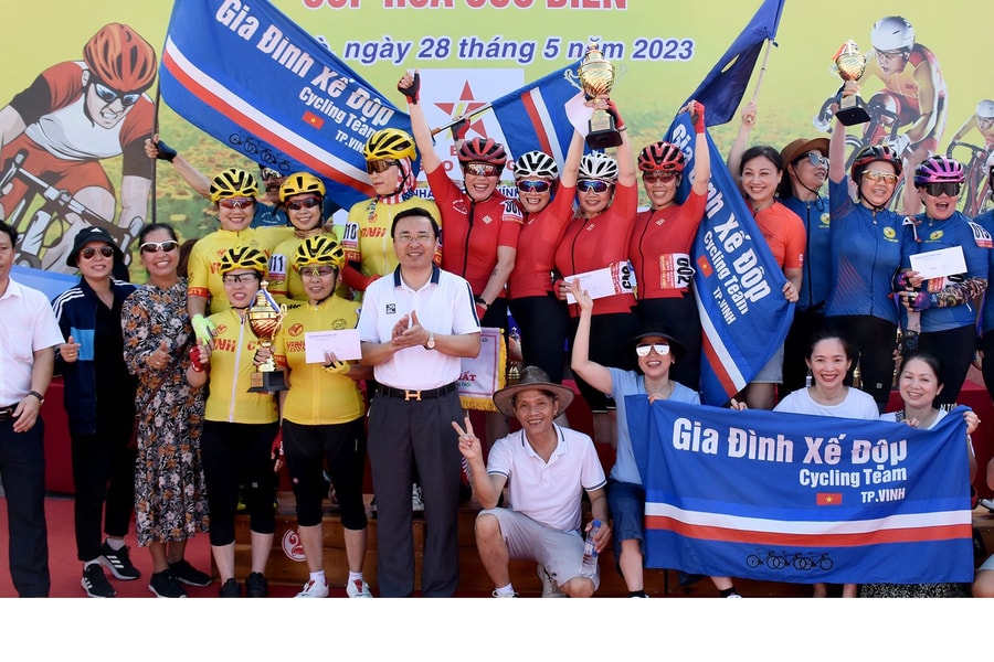 400 vận động viên tham gia Giải đua xe đạp Cửa Lò mở rộng lần thứ II