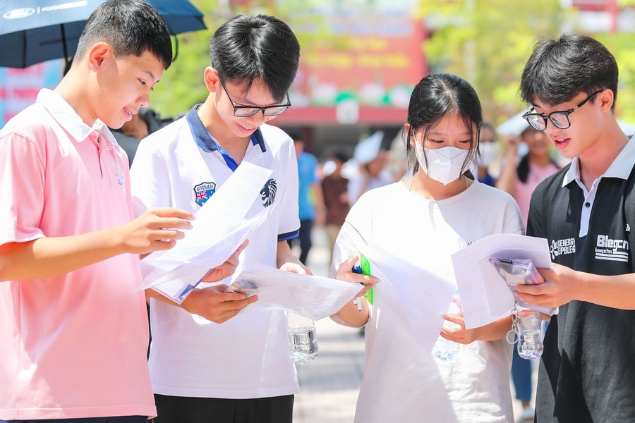 Đề thi môn Ngữ văn lớp 10 ở Nghệ An đề cập đến giá trị của bản thân 