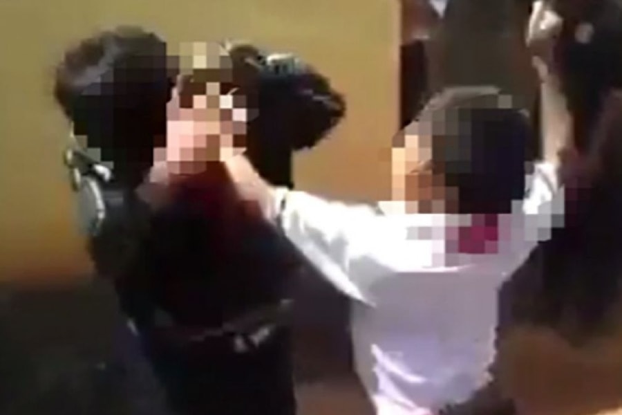 Mâu thuẫn cá nhân, một học sinh bị bắn đạn súng hơi vào chân