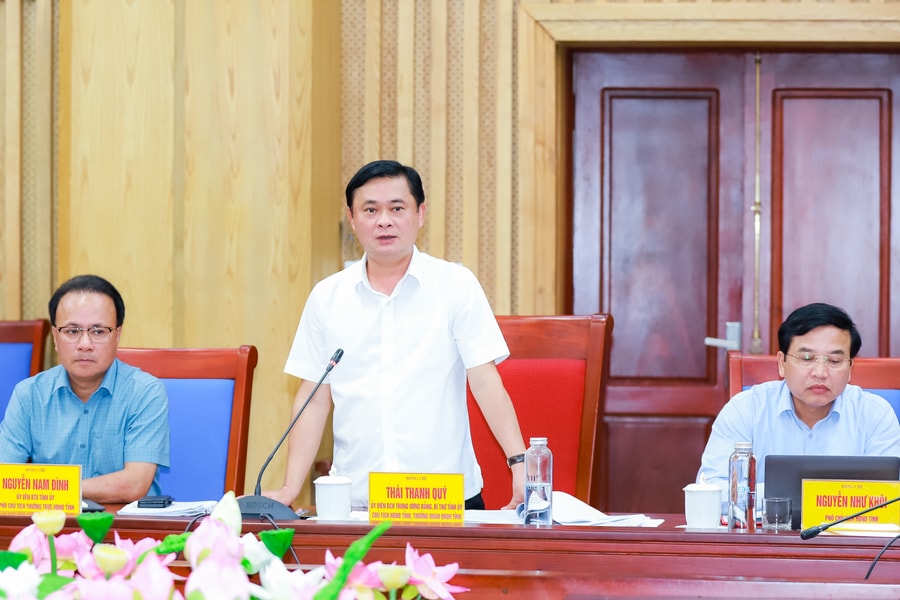 Đoàn giám sát HĐND tỉnh Nghệ An về công tác bảo vệ môi trường làm việc với UBND tỉnh 