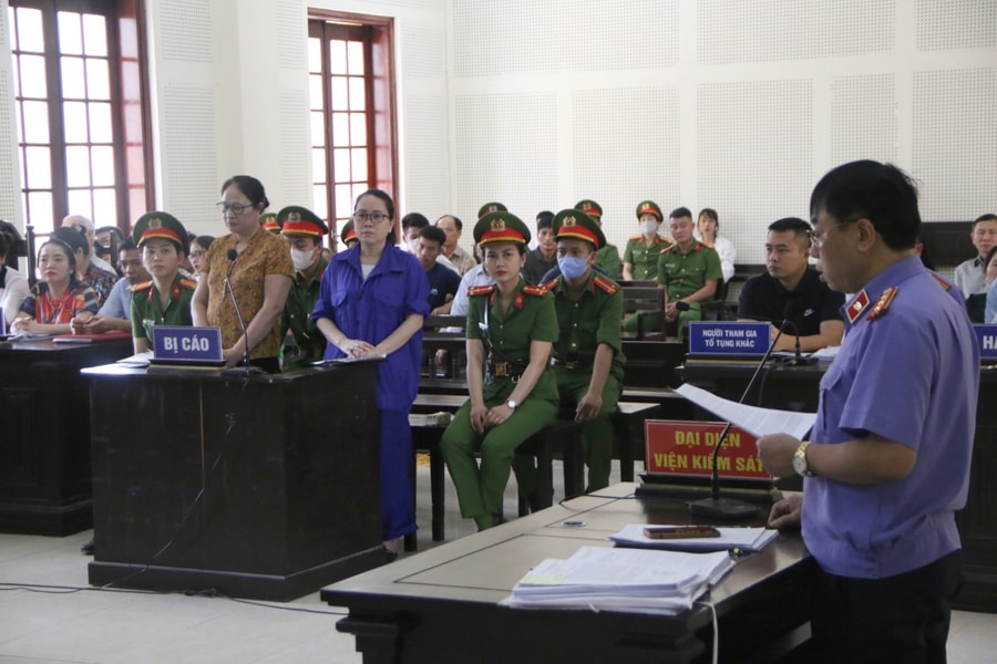 Ngày xét xử thứ 2, phiên phúc thẩm vụ án xảy ra tại Trung tâm Giáo dục thường xuyên huyện Hưng Nguyên