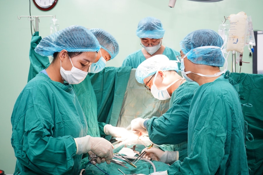 Kỳ tích cứu sống trẻ bị vỡ tim ở Bệnh viện Sản Nhi Nghệ An