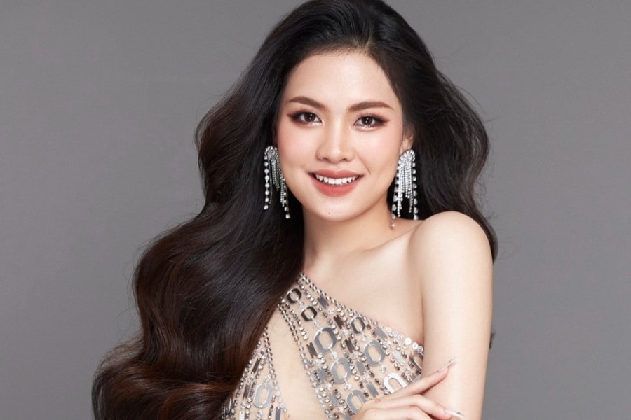 Bị chê vì mặt có nốt ruồi, cô gia sư trở thành 'Người đẹp được yêu thích nhất'