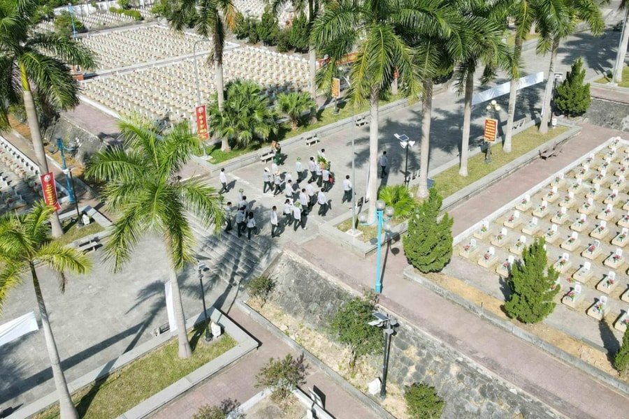 Tháng Bảy trên miền đất thiêng...