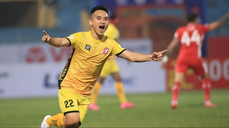 Cựu tiền vệ Sông Lam Nghệ An Nguyễn Phú Nguyên: 'Và con tim đã vui trở lại'