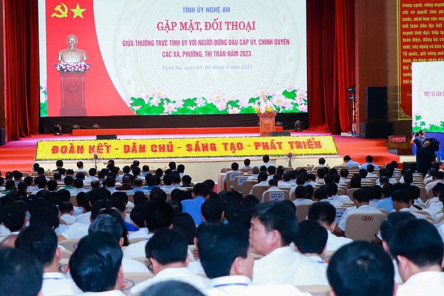 Quán triệt nội dung tác phẩm của Tổng Bí thư Nguyễn Phú Trọng về phòng, chống tham nhũng, tiêu cực đến hơn 1.000 cán bộ chủ chốt cấp xã ở Nghệ An 