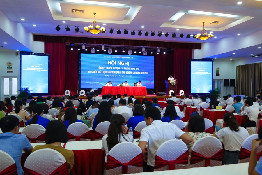 Nghệ An tiếp tục nhân rộng mô hình trường trung học trọng điểm chất lượng cao