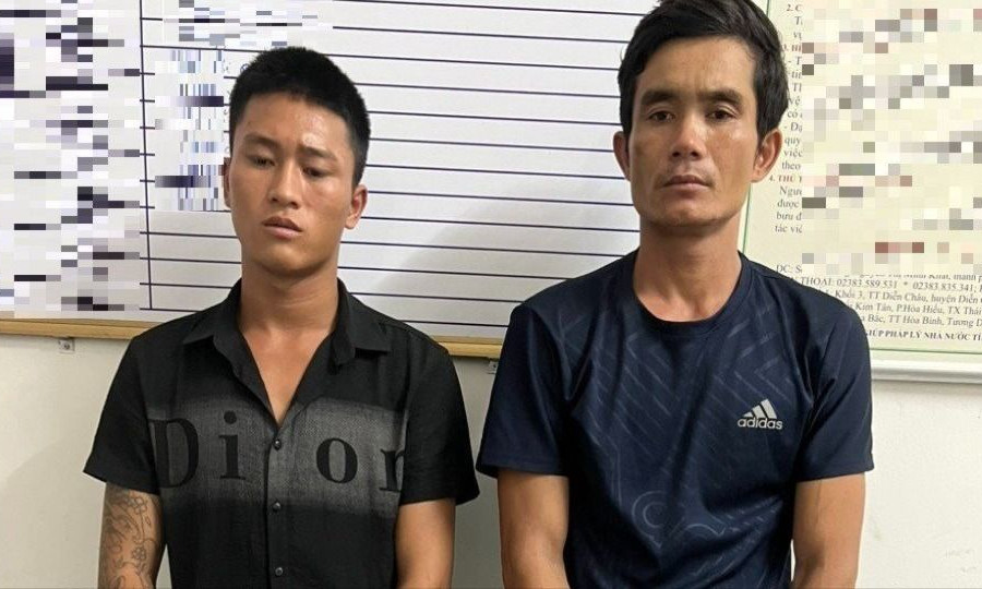 Hai nam thanh niên đạp ngã xe một phụ nữ ở Nghi Lộc để cướp giật điện thoại