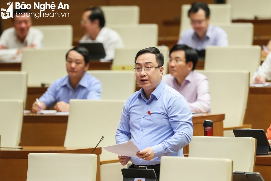 Đại biểu Quốc hội đoàn Nghệ An Đặng Xuân Phương chuyển sinh hoạt đến Đoàn Quảng Ninh