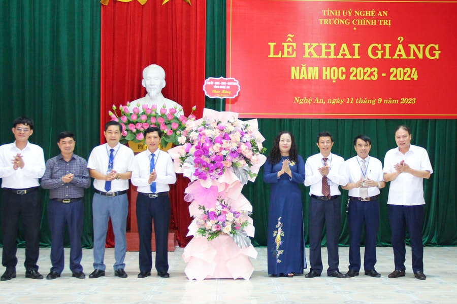 Trường Chính trị Nghệ An khai giảng năm học 2023 – 2024