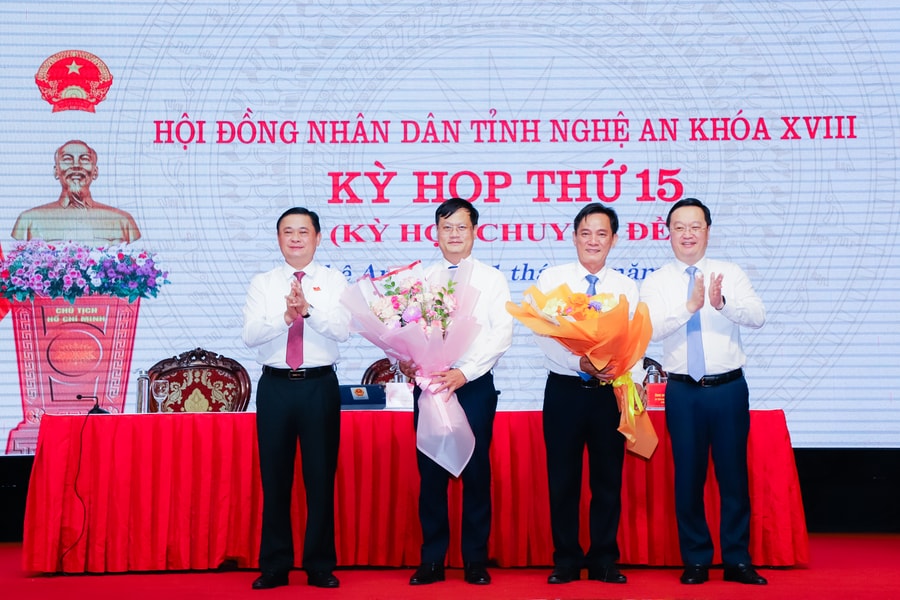 HĐND tỉnh Nghệ An miễn nhiệm, bầu bổ sung Ủy viên UBND tỉnh