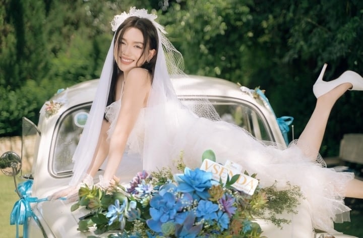 Sĩ Thanh ăn chay trường, nịt bụng 24/7 để giữ dáng ở tuổi 36