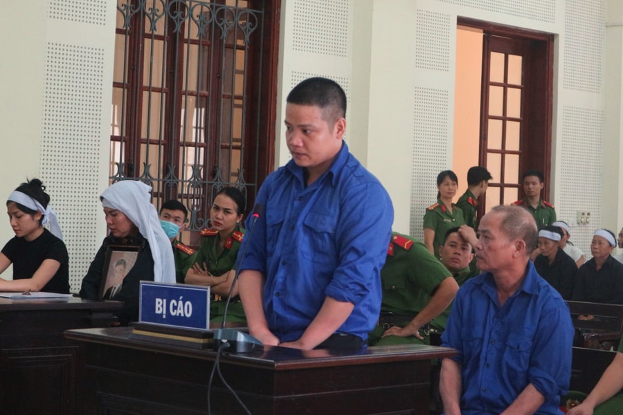 Còn đâu tình làng nghĩa xóm…