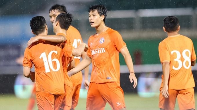 HLV Trương Việt Hoàng ra mắt ấn tượng với đội bóng mới; Sau 29 năm, không có đại diện Đông Nam Á nào góp mặt ở tứ kết ASIAD