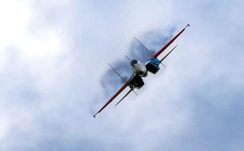 Tiêm kích Su-35S của Nga bắn hạ máy bay Ukraine trong trận không chiến