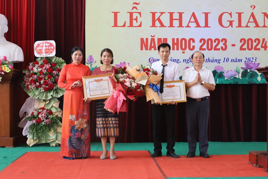 Trường Trung cấp dân tộc nội trú Nghệ An tổ chức lễ khai giảng năm học mới 