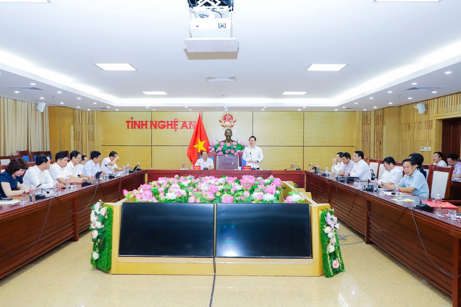 Kết luận của Chủ tịch UBND tỉnh Nguyễn Đức Trung tại Hội nghị giao ban với các Hiệp hội, Hội doanh nghiệp