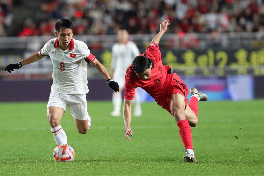 Đội tuyển Việt Nam thua đậm Hàn Quốc trong trận đấu giao hữu cuối cùng 