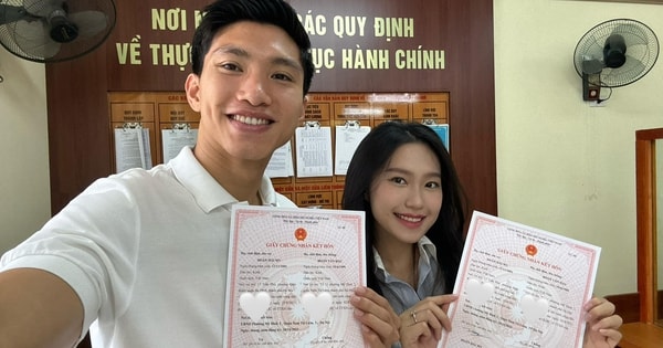 Cầu thủ Đoàn Văn Hậu đăng ký kết hôn với Doãn Hải My
