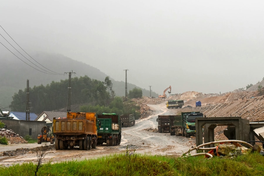 Nổ mìn trên đồi Xuân Dương (Diễn Châu): Cần đảm bảo quyền lợi của dân và giải pháp thi công an toàn!