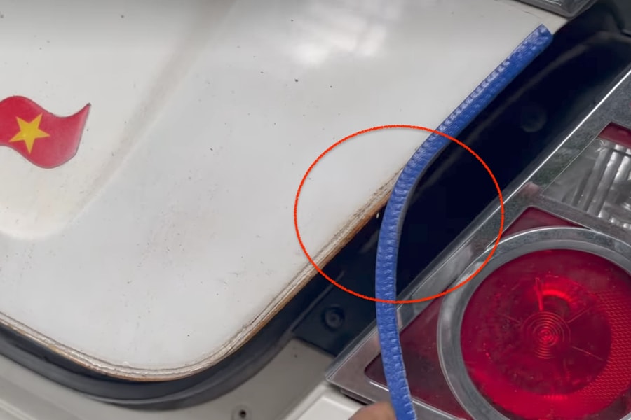 Những phụ kiện lắp thêm trên ô tô dễ khiến chủ xe hối hận 