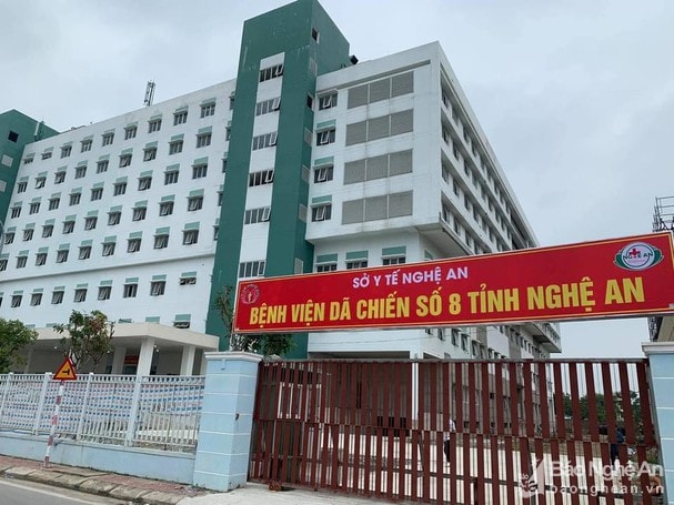 Giải thể Bệnh viện Dã chiến số 8 tỉnh Nghệ An điều trị bệnh nhân COVID-19