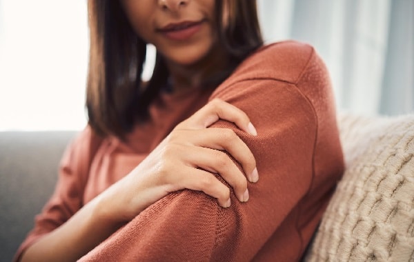 Ngoài cơn đau thắt ngực, 4 dấu hiệu cảnh báo nhồi máu cơ tim cấp ai cũng nên biết