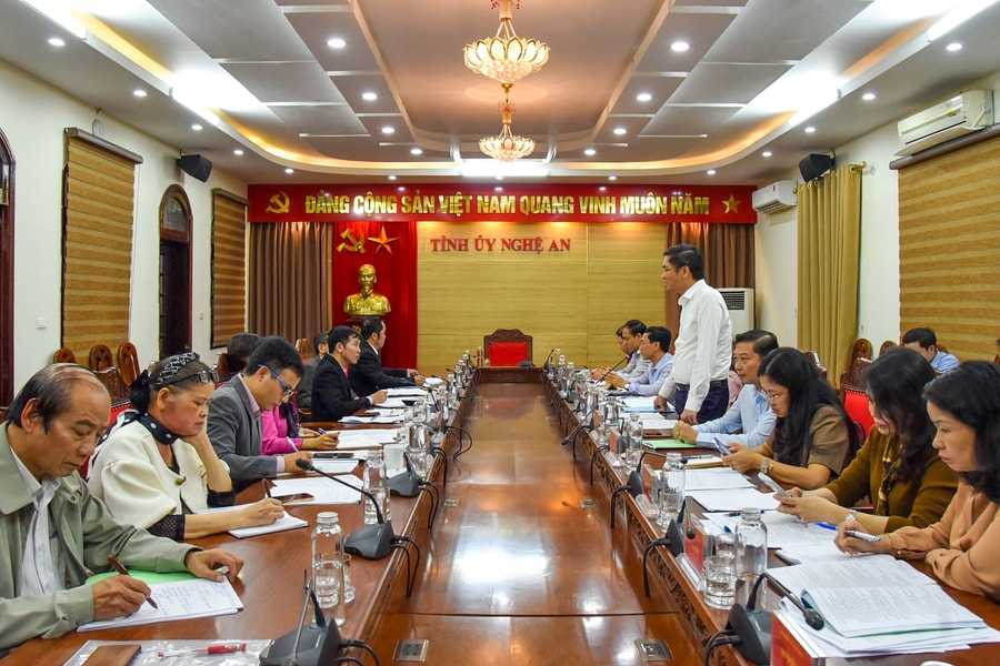 Đoàn công tác Hội Luật gia Việt Nam làm việc với Thường trực Tỉnh ủy Nghệ An