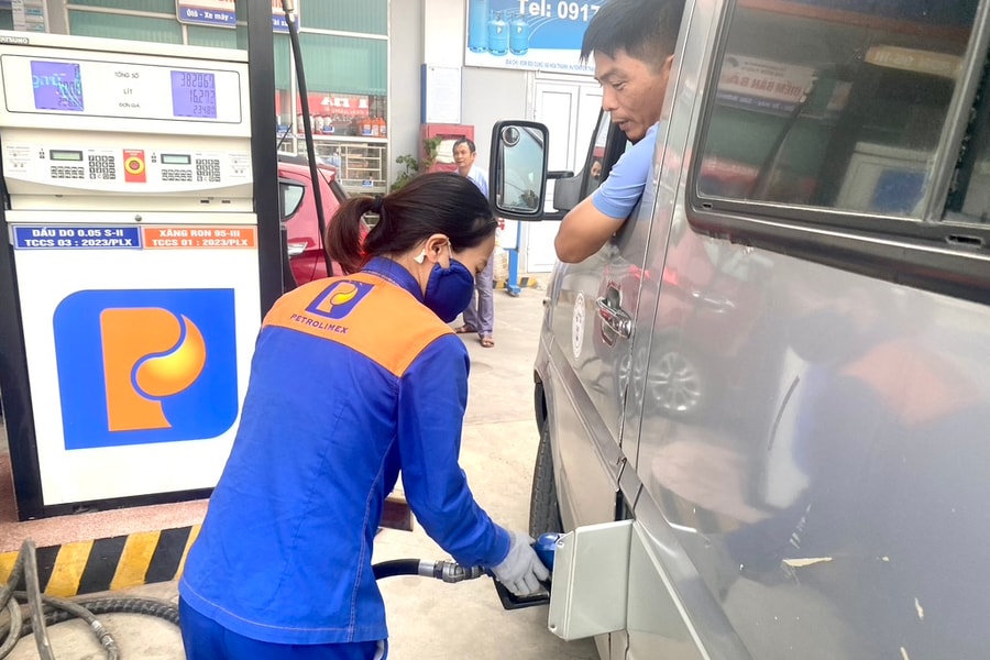 Áp dụng xuất hóa đơn điện tử theo từng lần bán, cần thiết nhưng nên có lộ trình