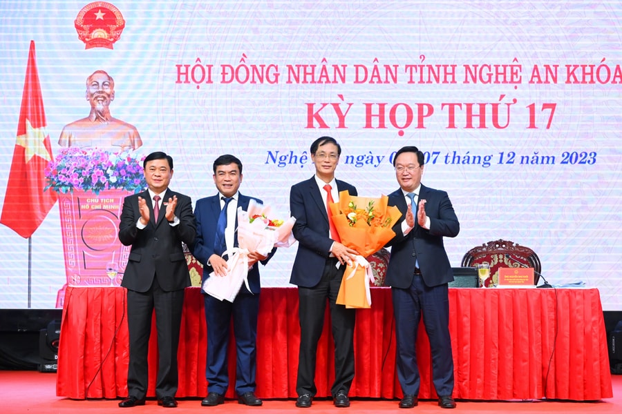 HĐND tỉnh Nghệ An miễn nhiệm, bầu bổ sung Ủy viên UBND tỉnh nhiệm kỳ 2021-2026