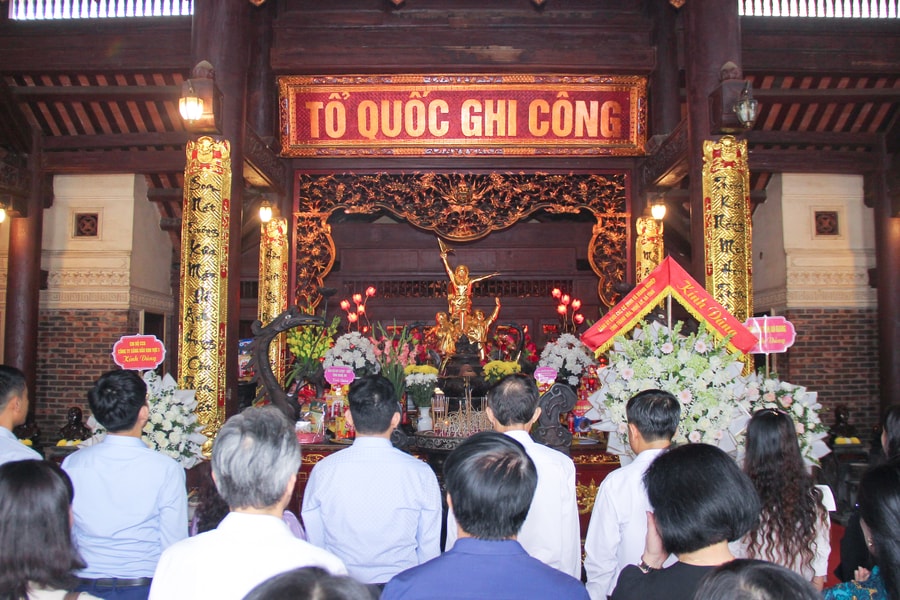 Đảng uỷ Khối Các cơ quan và Đảng uỷ Khối Doanh nghiệp tỉnh Nghệ An, Hà Tĩnh, Thanh Hoá tưởng nhớ các Anh hùng liệt sĩ tại Truông Bồn