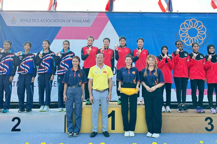 Chân chạy người Nghệ An cùng đồng đội lập kỷ lục tại Giải điền kinh trẻ Đông Nam Á