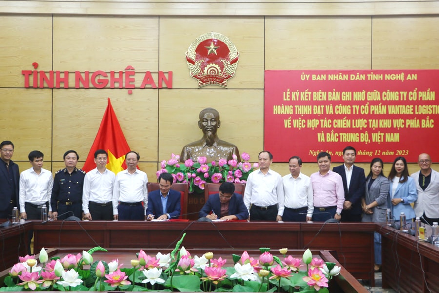 UBND tỉnh Nghệ An làm việc với Công ty CP Hoàng Thịnh Đạt và Công ty CP Vantage Logistics