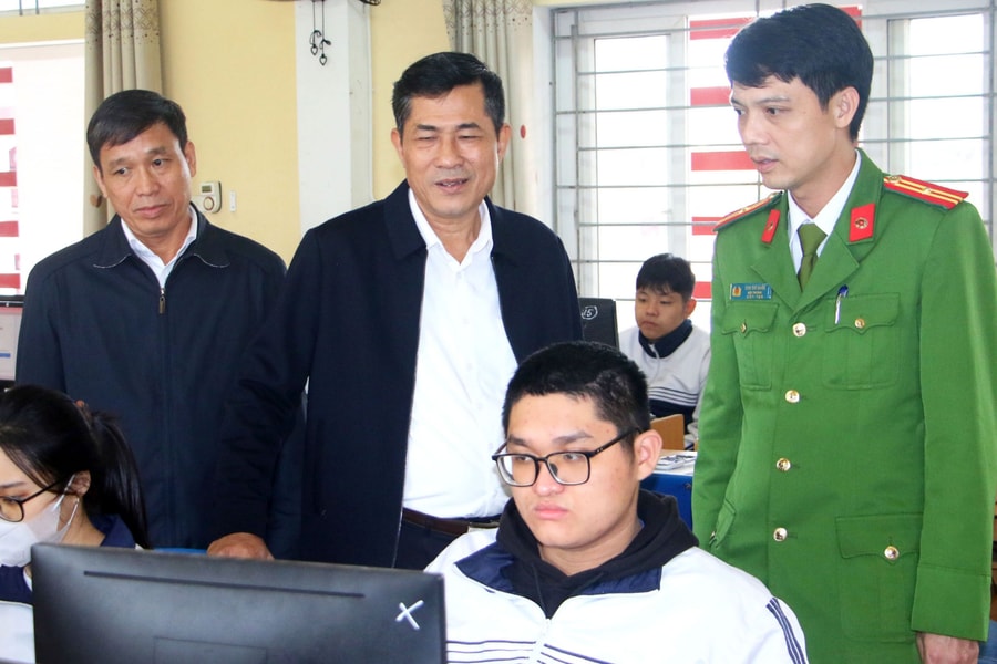 Thí điểm thi online tập trung qua nền tảng xác thực thẻ căn cước công dân gắn chip điện tử