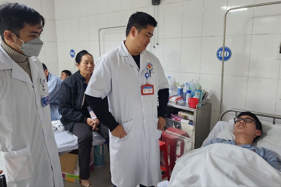 Phòng học bị sập trần ở Trường Phổ thông Hermann Gmeiner: Có phải mới được cơi nới, sửa chữa?