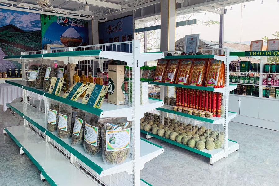 Quan tâm phát triển, giới thiệu sản phẩm lưu niệm phục vụ du lịch