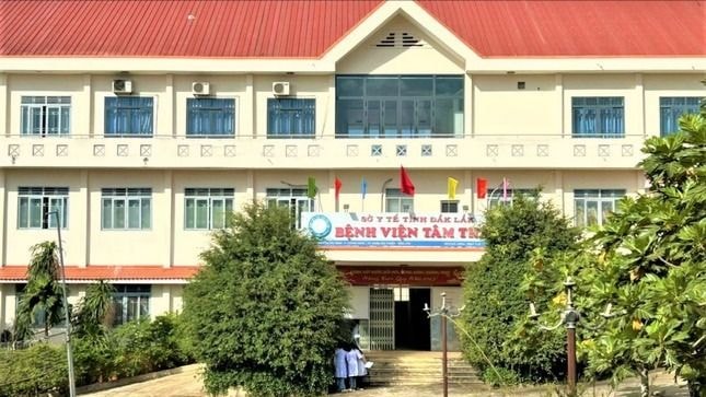 Bắt quả tang một bác sĩ nhận tiền của người bệnh