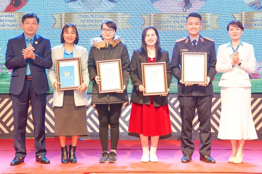 Trao giải Cuộc thi Tìm hiểu Nghị quyết Đại hội Công đoàn tỉnh Nghệ An lần thứ XIX