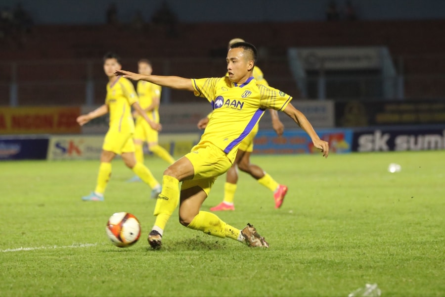 Hậu vệ Mai Sỹ Hoàng và những dấu ấn tại Sông Lam Nghệ An