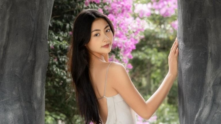 Vẻ đẹp ngọt ngào, thành tích học tập đáng nể của Hoa hậu Hoàn vũ Việt Nam 2023 