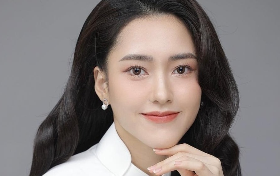 Nữ MC thời tiết sinh năm 2000 là 'gương mặt được yêu thích nhất' VTV