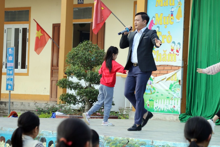 Gian nan việc 'trẻ hóa' đội ngũ Tổng phụ trách Đội