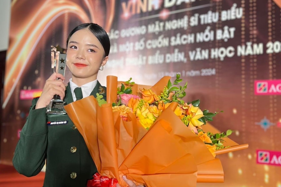 Nghệ sĩ múa Hoàng Yến được vinh danh là nghệ sĩ tiêu biểu của năm