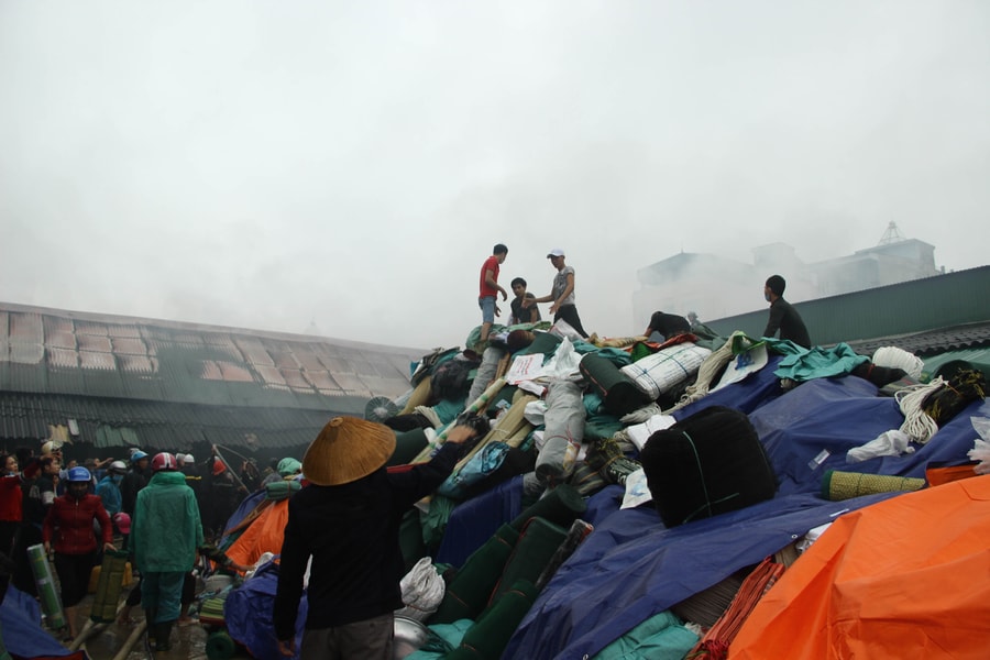 Tiềm ẩn nguy cơ cháy nổ tại chợ dân sinh dịp Tết Nguyên đán