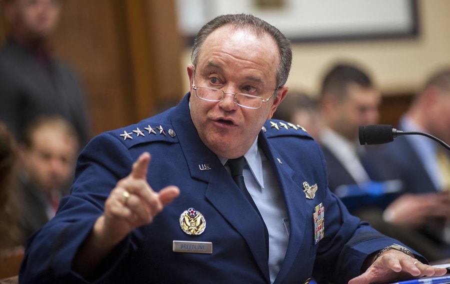 Cựu chỉ huy NATO yêu cầu Ukraine tấn công Crimea