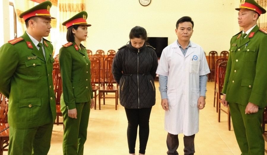 Khởi tố bác sĩ, điều dưỡng lập hồ sơ khống, trục lợi bảo hiểm y tế