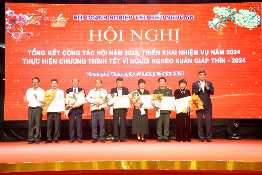 Hội Doanh nghiệp tiêu biểu Nghệ An ủng hộ 'Tết Vì người nghèo Xuân Giáp Thìn - 2024' hơn 13 tỷ đồng