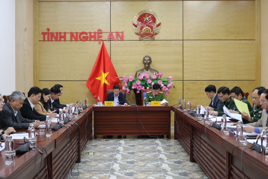 Phối hợp giải quyết có hiệu quả, từ sớm, từ xa các vấn đề nổi lên về an ninh, trật tự 