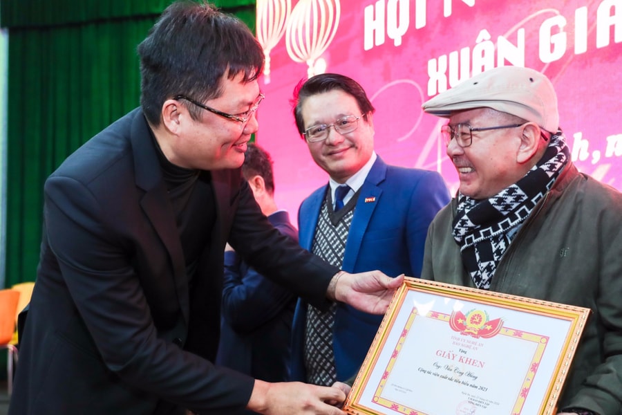 Phát huy vai trò những 'cánh tay nối dài' cho sự phát triển của Báo Nghệ An