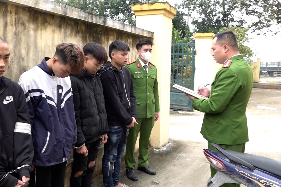 Video: Bắt nhóm đối tượng từ 17 đến 19 tuổi gây ra nhiều vụ cướp, trộm cắp tài sản liên huyện